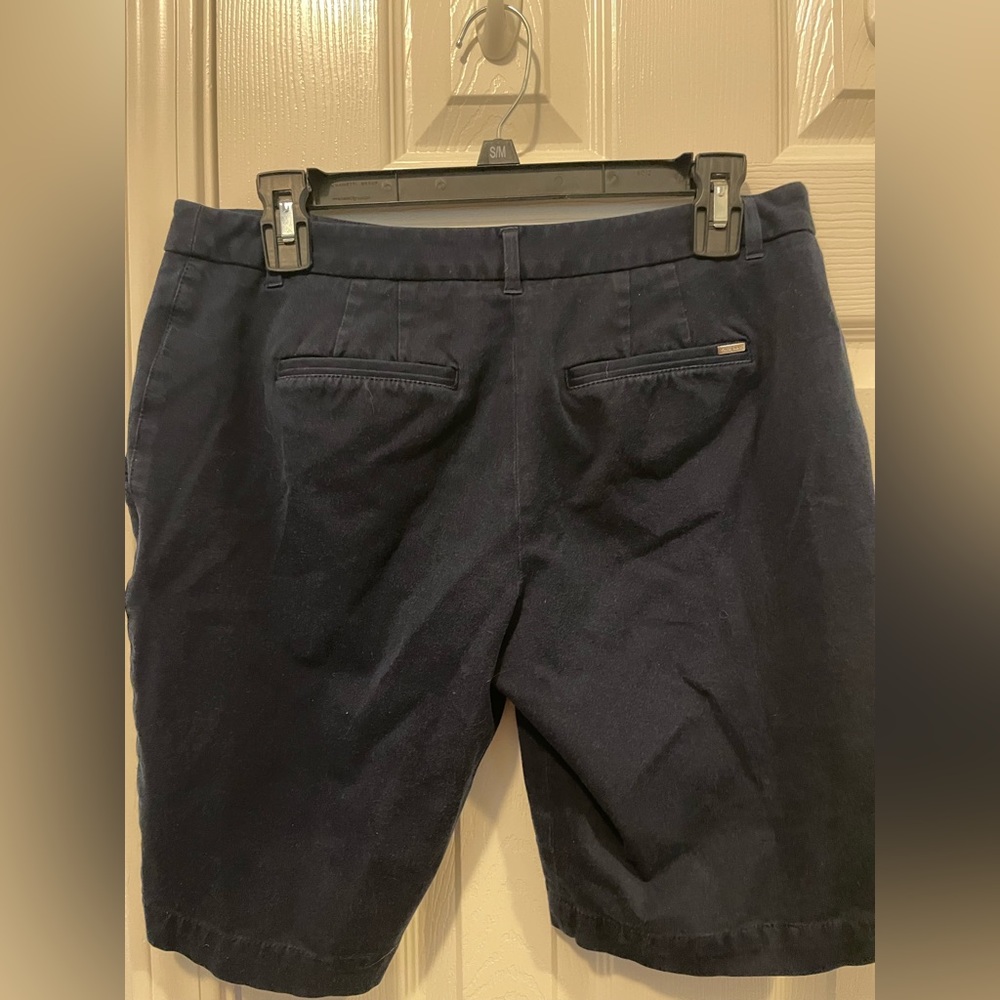 Shorts - Picture 2 of 3